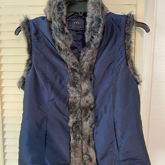 Per Una Navy Vest with fur down front - Picture 1 of 6